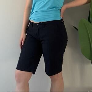 Patagonia Women's Black Bermudas zip zipper button hike hiking athletic active 4